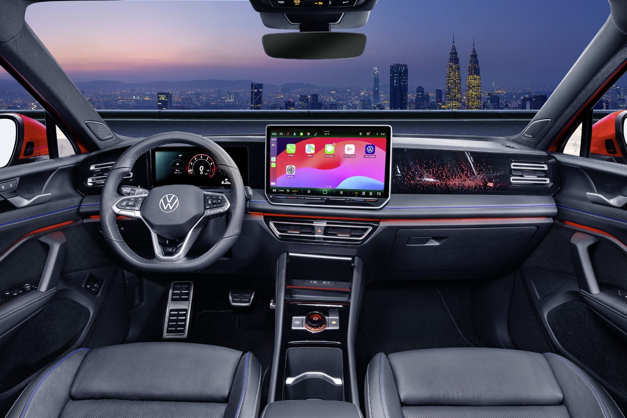 Khoang lái Volkswagen Tiguan mới với Digital Cockpit Pro và màn hình trung tâm
